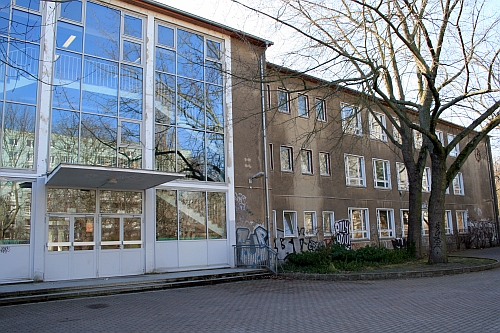 Schulgebäude 3